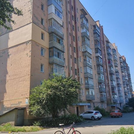 Scandinavian Poltava Apartments With 2 Rooms, 3 Beds 1 Sofa Eksteriør billede