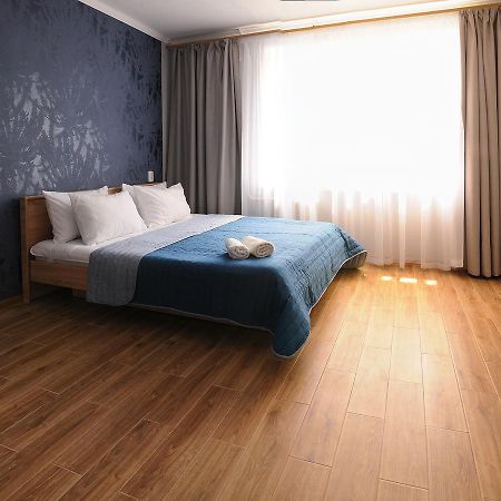 Scandinavian Poltava Apartments With 2 Rooms, 3 Beds 1 Sofa Eksteriør billede